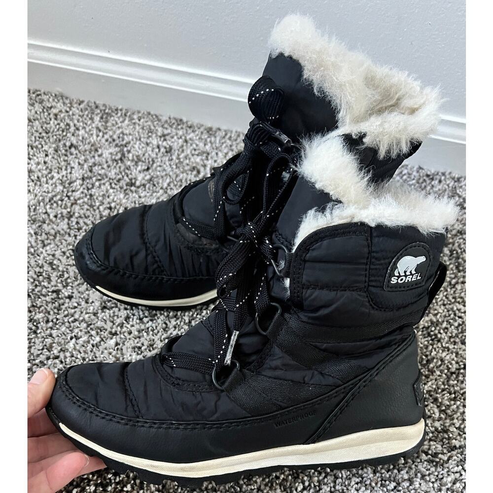 ⭐️ EUC ⭐️ SOREL kids whitney short waterproof insulated boot size 4